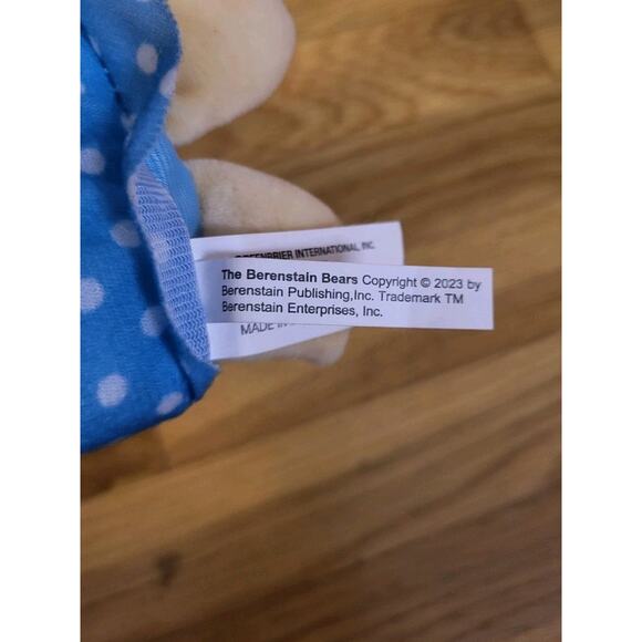 Berenstain Bears Mama Bear Plush 8” • Blue Polka Dot Pajamas • Greenbrier 2023 - Picture 8 of 8